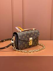 Louis Vuitton  POCHETTE MÉTIS EAST WEST bag  dark brown  21.5*13.5*6cm - 5