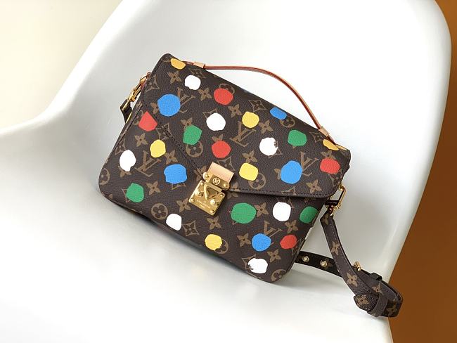 LV x YK Pochette Métis  25*19*7cm - 1