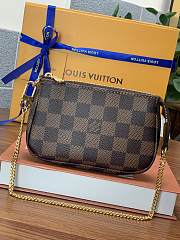 Louis Vuitton  MINI POCHETTE ACCESSORIES  bag  4.5*9.5*4cm - 1