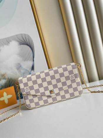 Louis Vuitton POCHETTE FELICIE N63032  Purple and white plaid chain bag 21*11*2cm