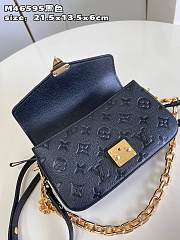 Louis Vuitton M46595  Pochette Métis East West bag  black embossed    21.5*13.5*6cm - 2