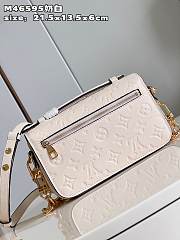 Louis Vuitton M46595  Pochette Métis East West bag  milk white  embossed    21.5*13.5*6cm - 4