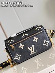 Louis Vuitton M46595  Pochette Métis East West bag  black  silk screen    21.5*13.5*6cm - 5