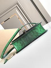 Bvlgari EAST-WEST bag  green 22*15*4.5cm - 3