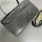 Bvlgari crossbody bag  black texture  20CM - 2