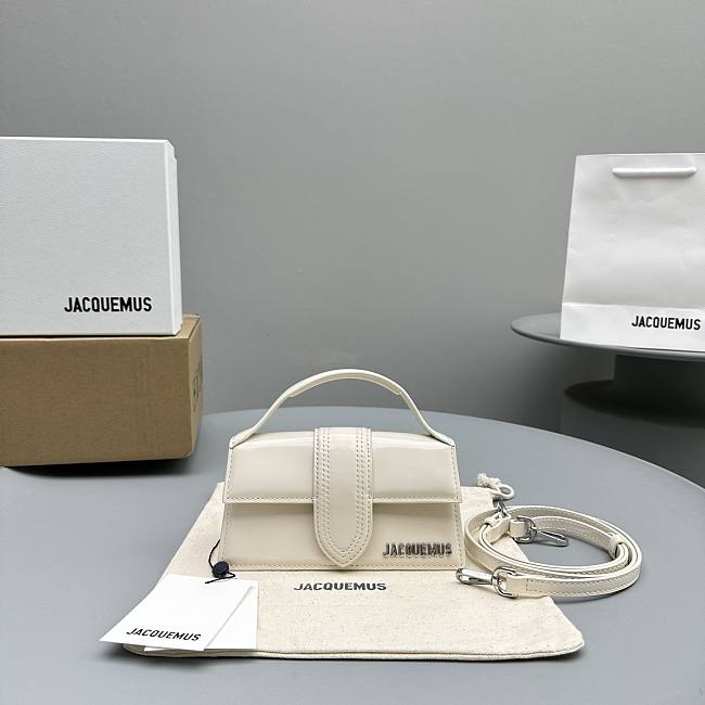 Jacquemus bamnino leather mini white handbag     18*6*7cm - 1