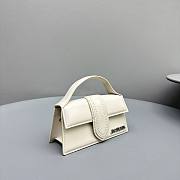 Jacquemus bamnino leather mini white handbag     18*6*7cm - 2