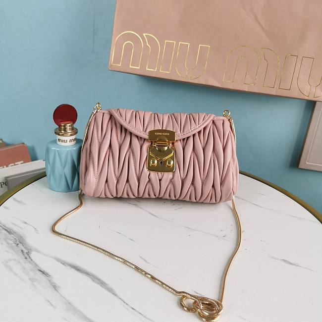 MIUMIU Matelass  pink  chain bag - 22*13.5*7cm - 1