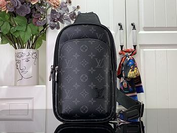 LV Avenue Slingbag PM M47137-16x33x5.7cm 