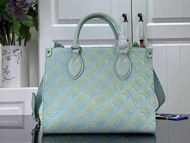 LV ONTHEGO PM M46168 green-25x19x11.5cm - 1