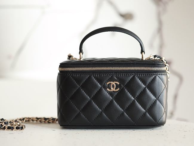 CHANEL Cosmetic box 230816G- 17x9.5x8cm - 1