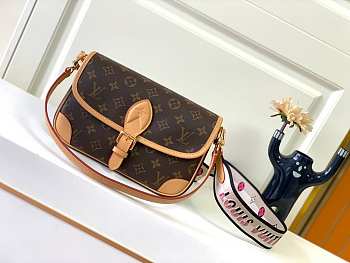 LV Diane bag 25CM M45985