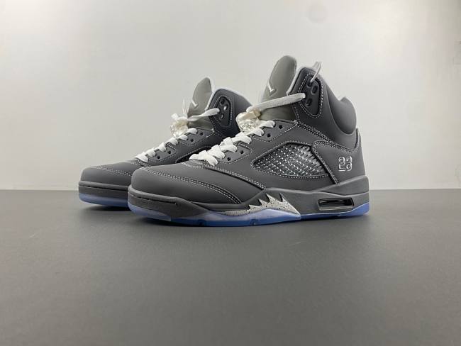  Jordan 5 Retro 'Wolf Grey' 136027-005  - 1