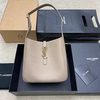 YSL LE5À7 supple small in grained leather  apricot-23x22x8.5cm