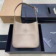 YSL LE5À7 supple small in grained leather  apricot-23x22x8.5cm - 2