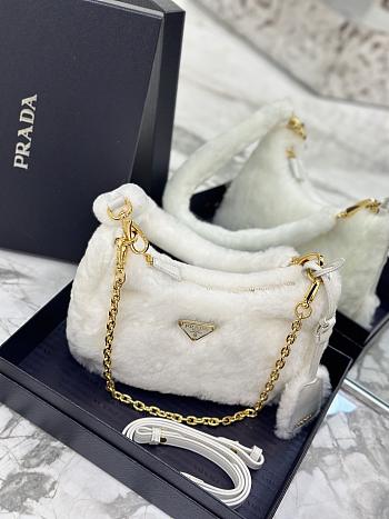 Prada crossbody Fluffy white bag 22*18*6cm