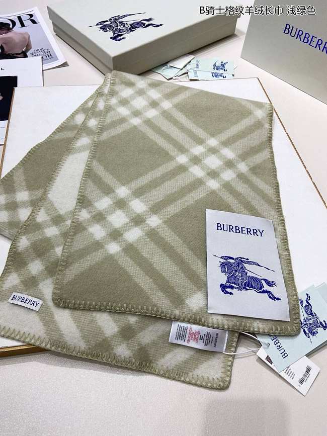 Burberry scarf 4 - 1