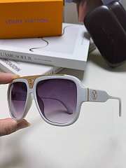 LV sunglasses 4 - 5