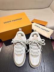 Louis Vuitton Trainer Sneaker 06 - 1