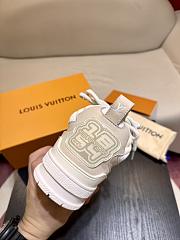 Louis Vuitton Trainer Sneaker 06 - 4