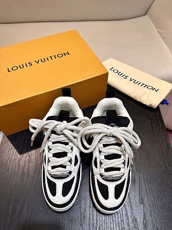 Louis Vuitton Trainer Sneaker 07