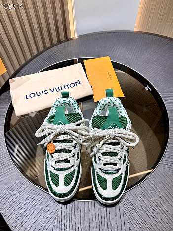 Louis Vuitton Trainer Sneaker 09