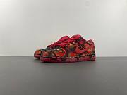 Nike SB Dunk Low The Wizard of Oz Poppy Field FZ1291-600 - 1