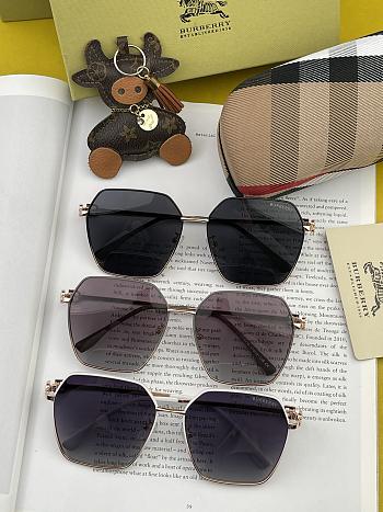 Burberry glasses B6371