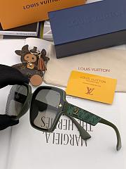 LV Glasses L2805 - 6