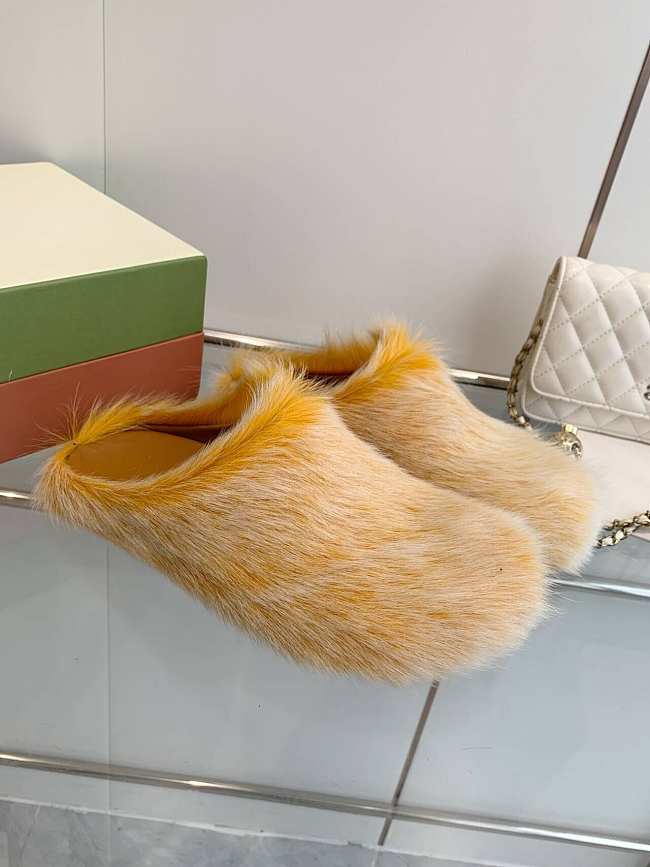 Marni Slides Fur yelllow - 1