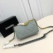 Chanel 19 lambskin flap light green bag 19x11.5x7cm - 5