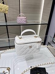  Chanel lambskin cosmetic handbag white 20241008J- 17x9.55x8cm - 6