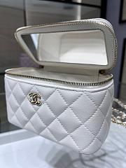  Chanel lambskin cosmetic handbag white 20241008J- 17x9.55x8cm - 5