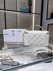 Chanel calfskin cosmetic white bag AP2805Y 17x9.5x8cm - 2