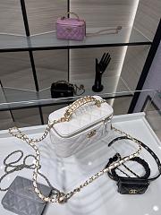 Chanel calfskin cosmetic white bag AP2805Y 17x9.5x8cm - 4