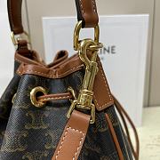 CELINE Handbag 116882 20x24x20cm  - 5