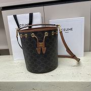 CELINE Shoulder bag 116882A  20x24x20cm - 1