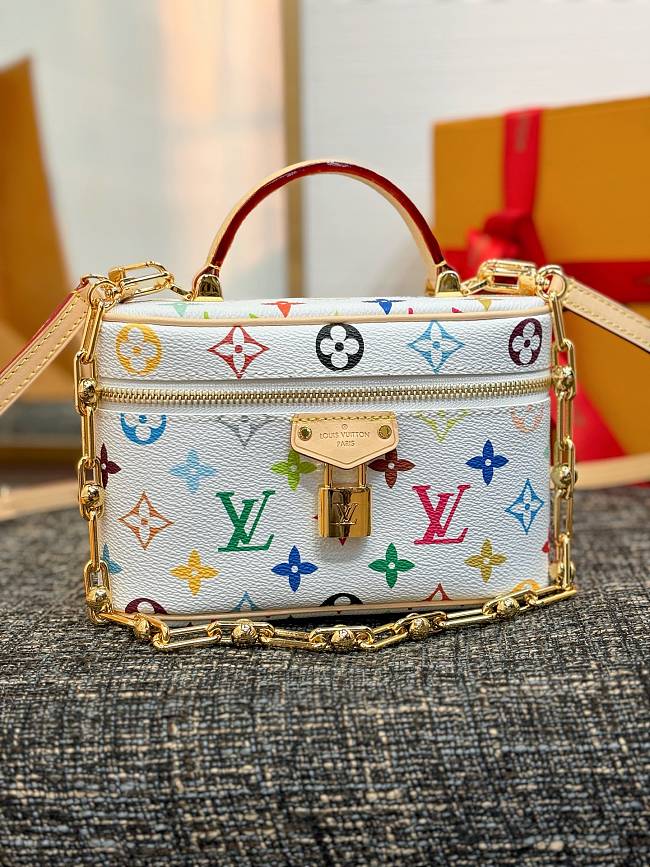 LV x TM cosmetic bag chain bag 19*11.5*6.5CM - 1