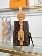 LV x TM ALL IN BB -18*16*12CM - 3