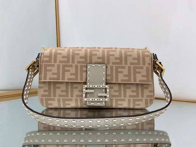 Fendi  shoulder bag 2232AF 27*4*13cm - 1