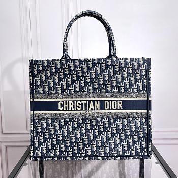 Dior Book tote 41.5CM 2025041001