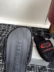 Balenciaga Furry Heart Slide Black - 4