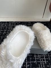 Balenciaga Furry Slide 02 - 4