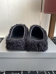 Balenciaga Furry Slide 03 - 3
