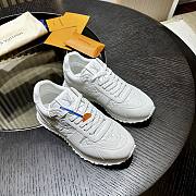 LV Run Away 02 - 2