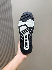 Louis Vuitton Trainer Sneaker 12 - 3