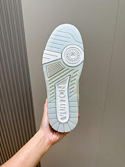 Louis Vuitton Trainer Sneaker 13 - 3