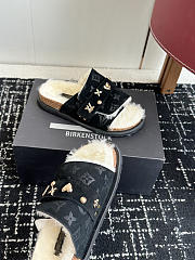LV plush slippers 02 - 3
