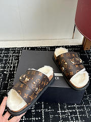 LV plush slippers 04 - 2