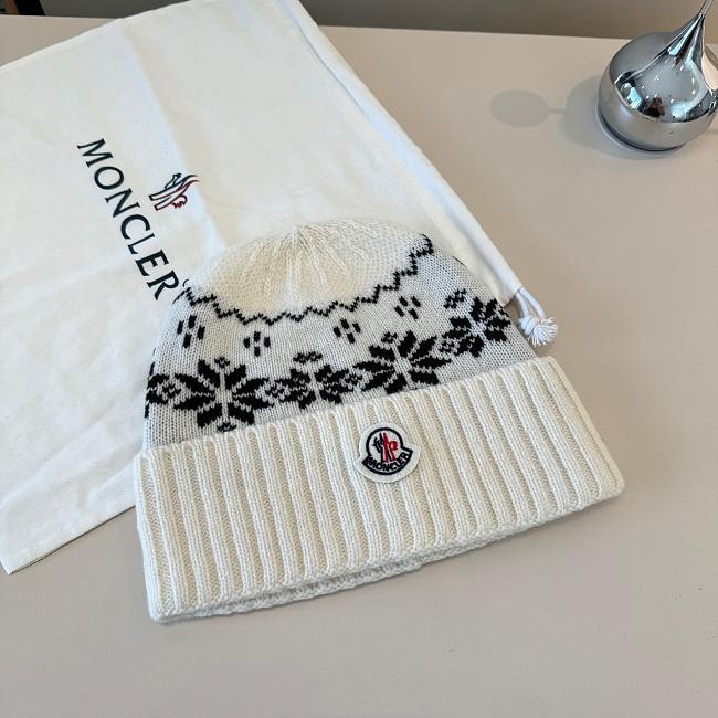 M0NCLER Knitted Hat - 1